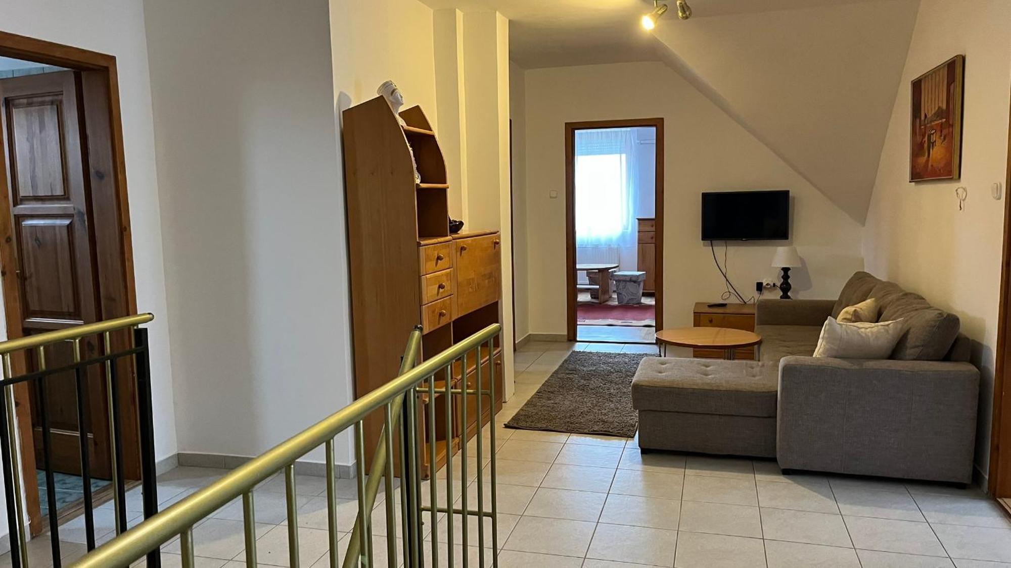 Boezsi Apartman Sárvár Εξωτερικό φωτογραφία