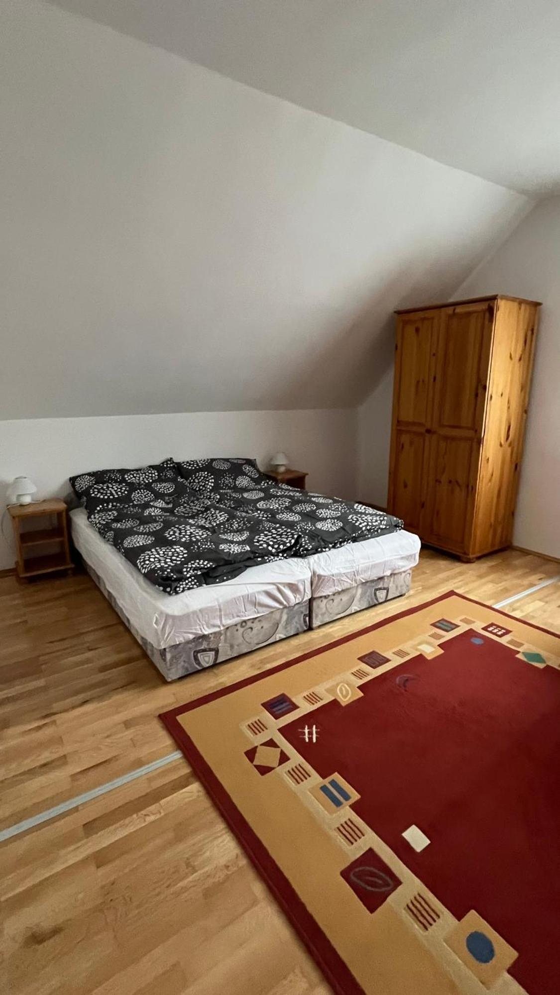 Boezsi Apartman Sárvár Εξωτερικό φωτογραφία